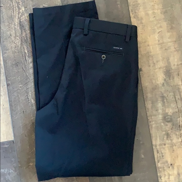 Men’s Classic Fit Dockers - Picture 1 of 4